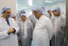 صورة عون يدعو المستثمرين الخواص لمضاعفة إنتاج المواد الصيدلانية